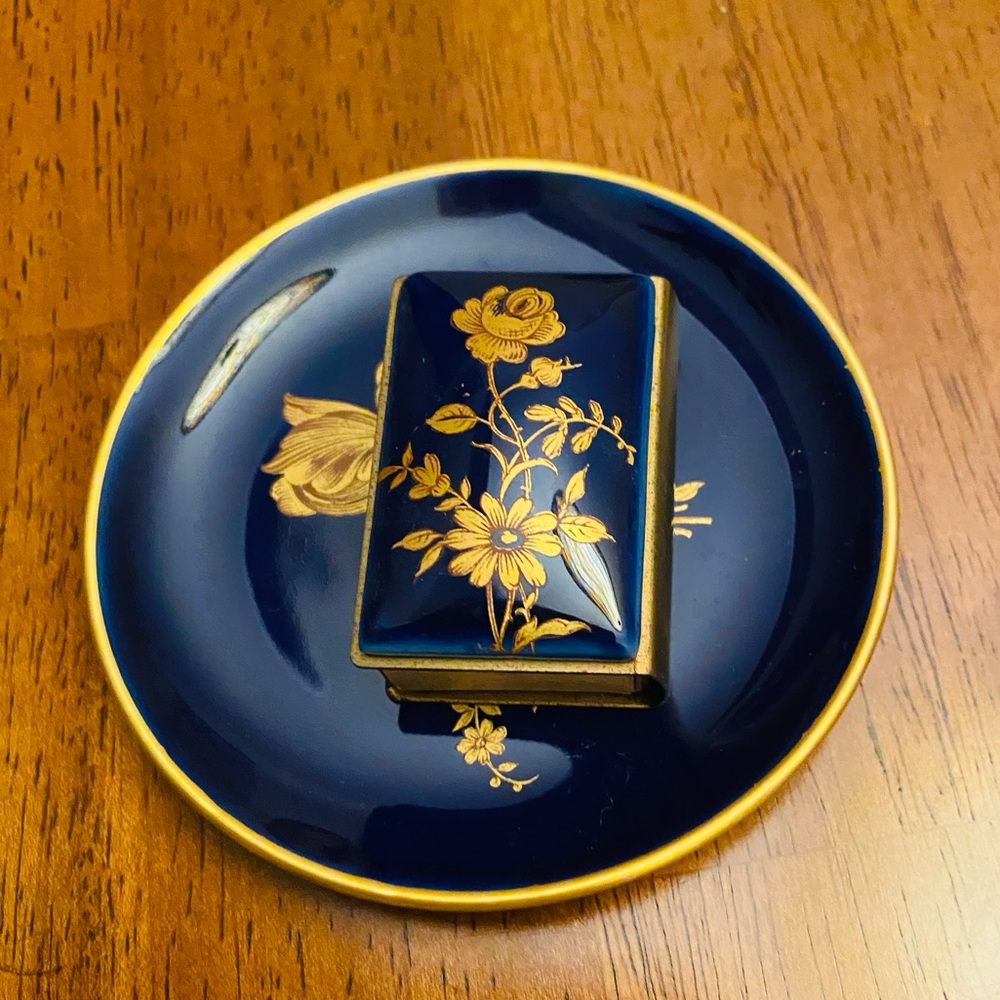 VINTAGE LIMOGES Ashtray & Matches 🔥 … Plate & working matches
